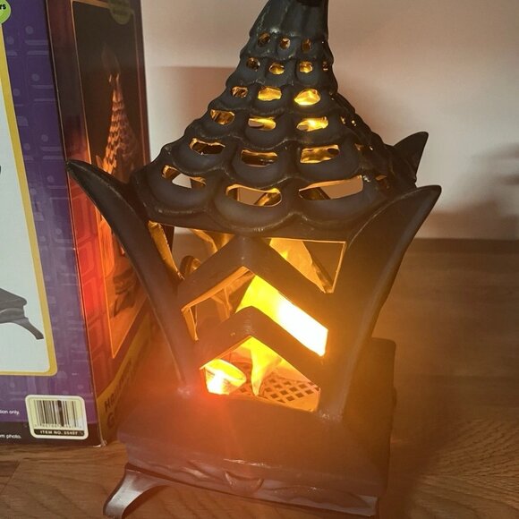 Gemmy Halloween Decor Gothic Lantern Flickering Light Hang or Set Down in Box - Picture 13 of 14